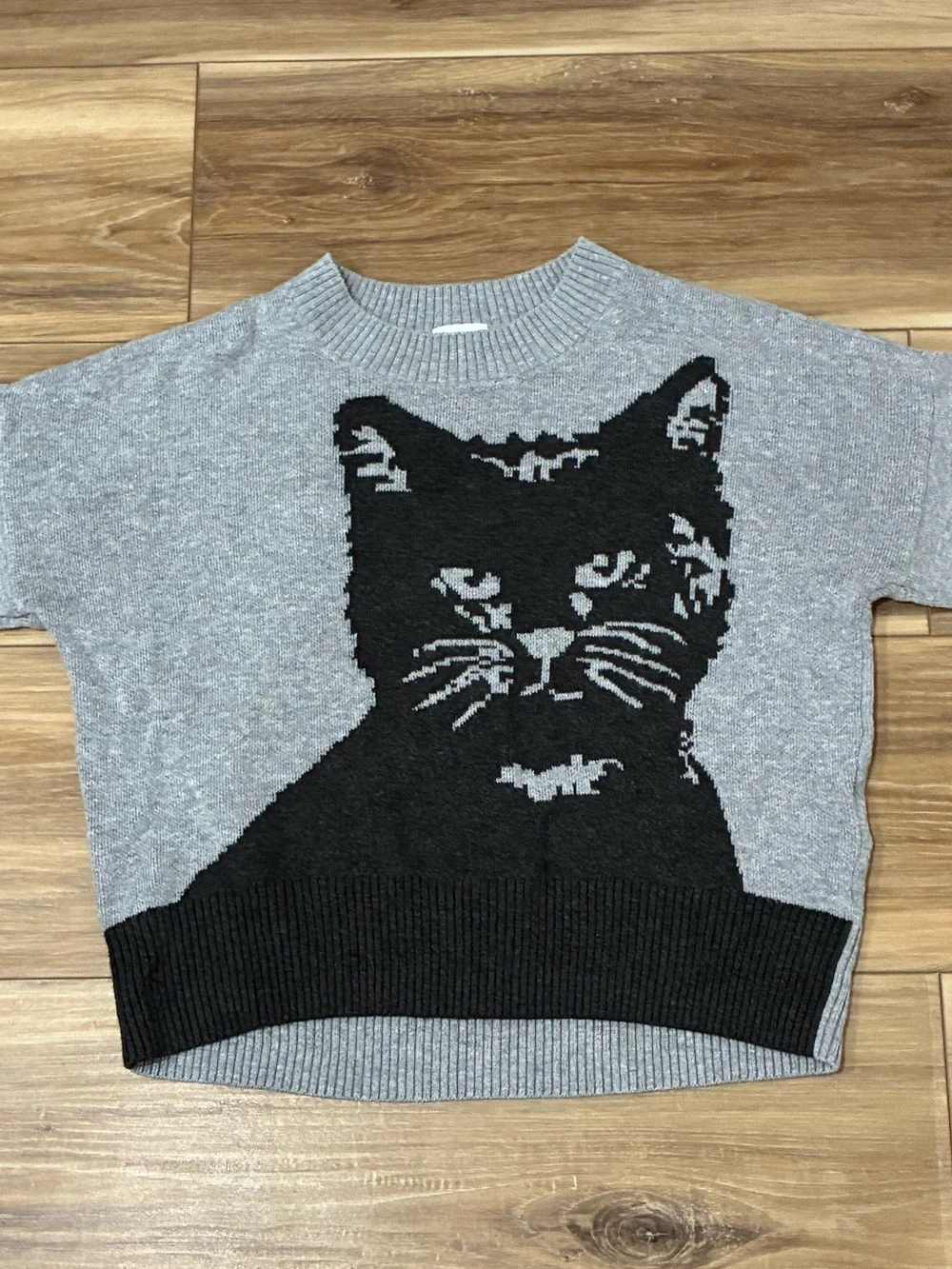 abercrombie kids Gray Knit Sweater with Black Cat Graphic Girls Size 9/10